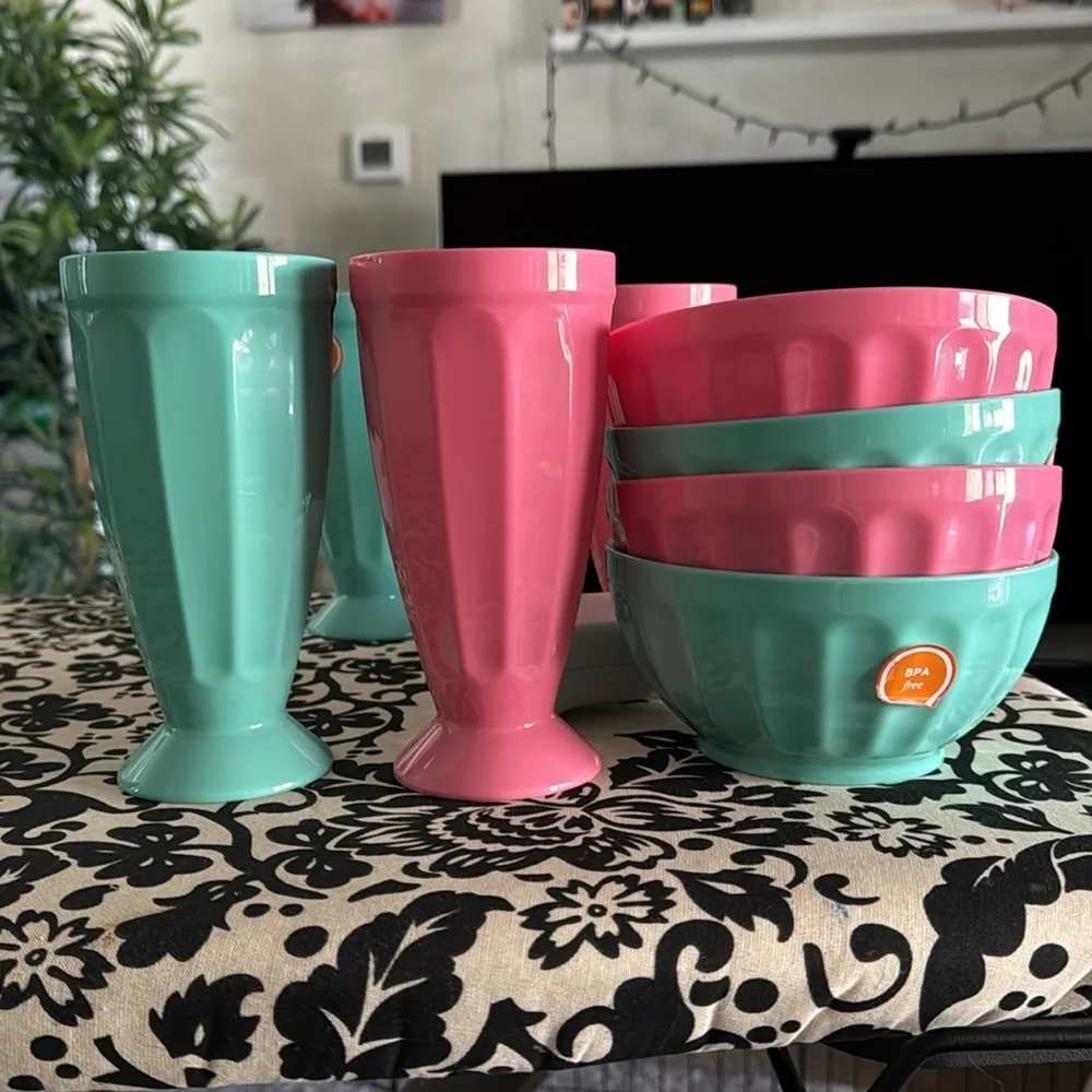 Target Milkshake Ice Cream Bowl Set New